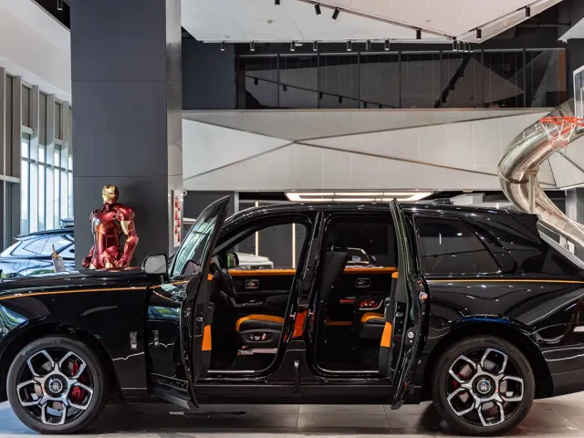 Rolls-Royce Cullinan — Фото автомобиля 14