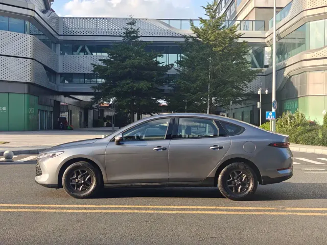 BYD Qin PLUS — Фото автомобиля 4