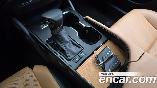 Lexus ES 7th Gen — Фото автомобиля 9