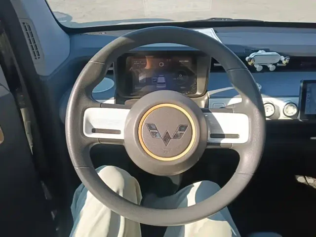 Wuling Hongguang Mini EV — Фото автомобиля 10