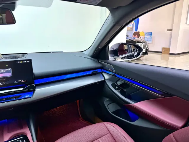 BMW 5 Series — Фото автомобиля 20