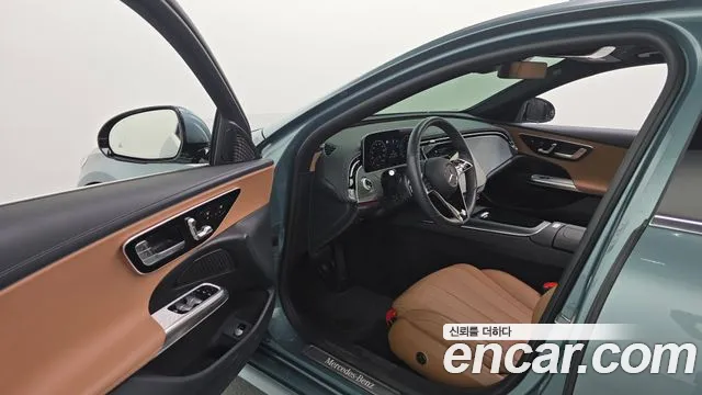 Mercedes-Benz E-Class — Фото автомобиля 10