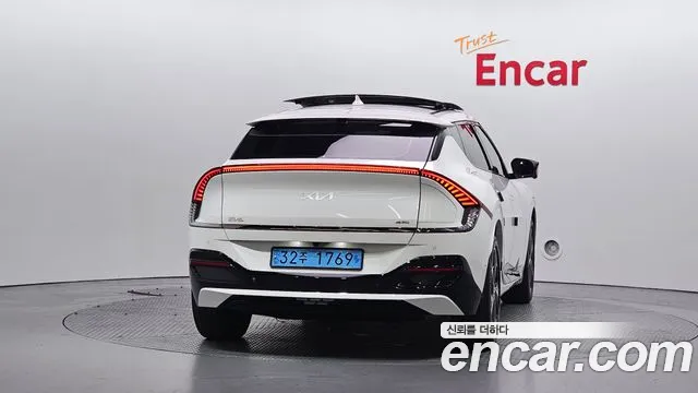 Kia EV6 — Фото автомобиля 3