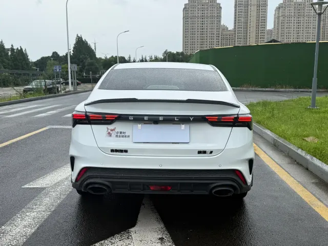 Geely Binrui — Фото автомобиля 12