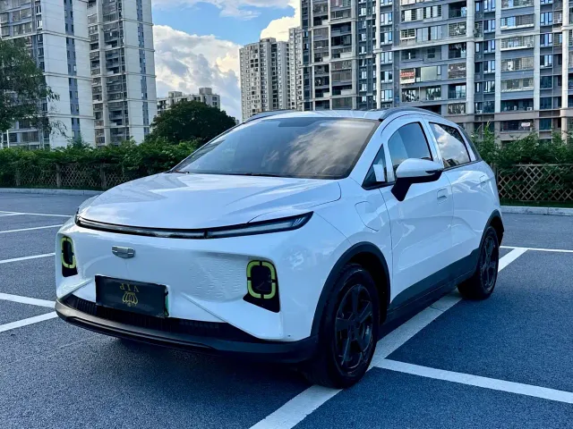 Фотография автомобиля — Geely Geometry E Firefly