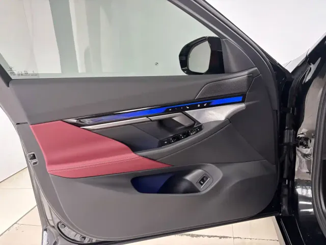 BMW 5 Series — Фото автомобиля 10