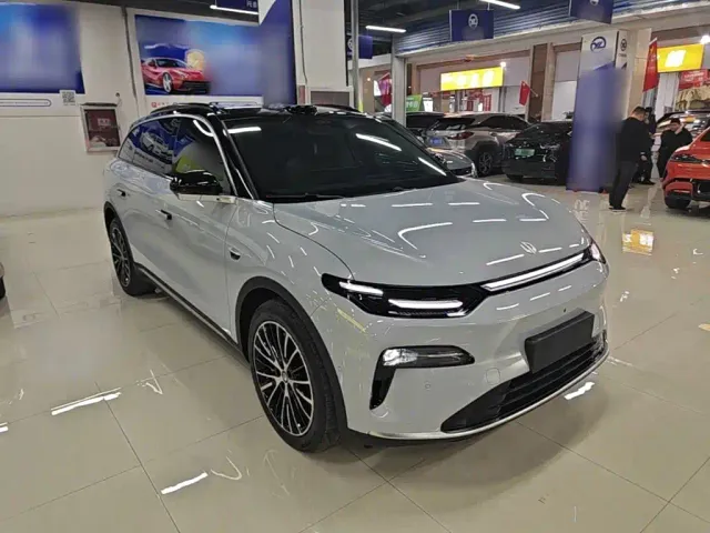 Leapmotor C11 — Фото автомобиля 3