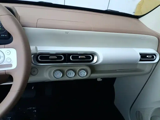 Wuling Hongguang Mini EV — Фото автомобиля 9