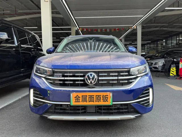 Фотография автомобиля — Volkswagen Tayron GTE Plug-in Hybrid
