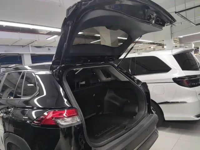 Toyota Frontlander — Фото автомобиля 14
