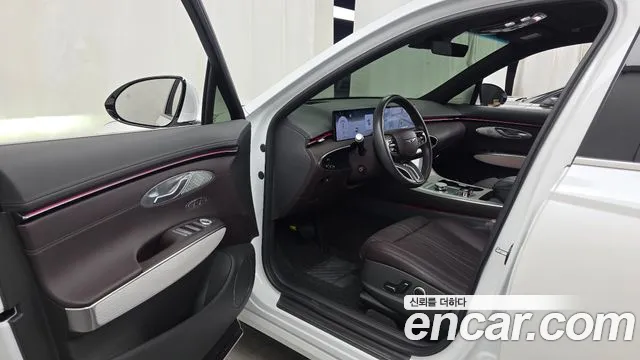 Genesis GV70 2.5T Бензин AWD — Фото автомобиля 10