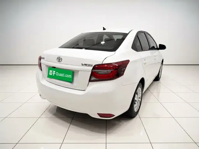 Toyota Vios — Фото автомобиля 4