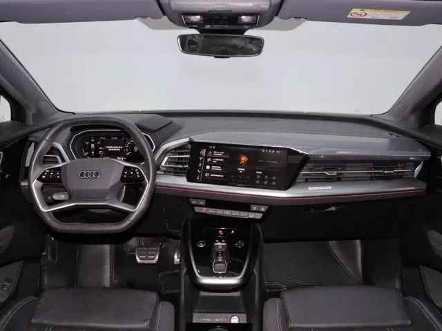 Audi Q4 e-tron — Фото автомобиля 14