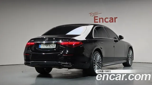 Mercedes-Benz S-Class — Фото автомобиля 2