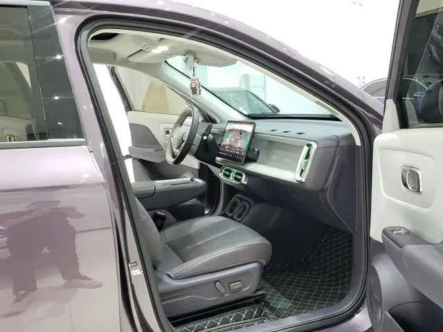 Leapmotor B10 — Фото автомобиля 6