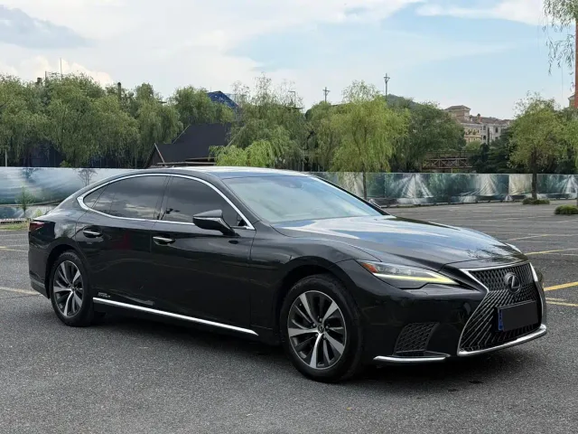 Lexus Lexus LS 2020 500h Excellence (China VI) — Фото автомобиля 3