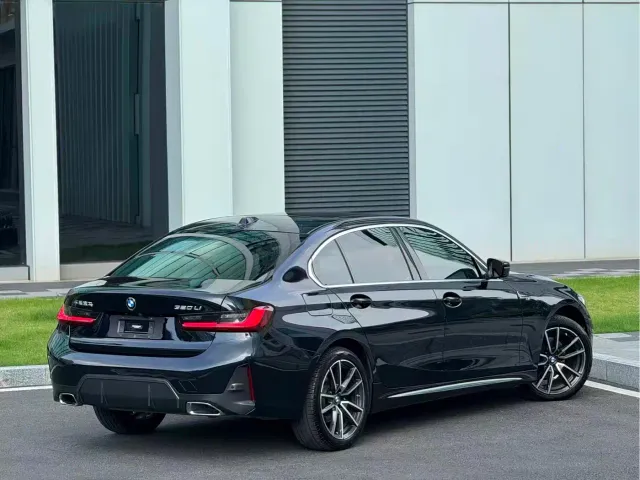 BMW 3 Series — Фото автомобиля 17