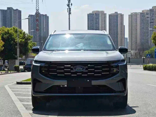 Ford Edge — Фото автомобиля 2