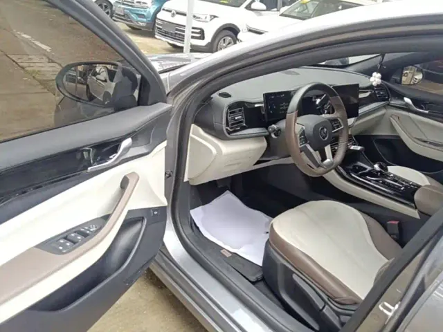 BYD Qin PLUS — Фото автомобиля 15