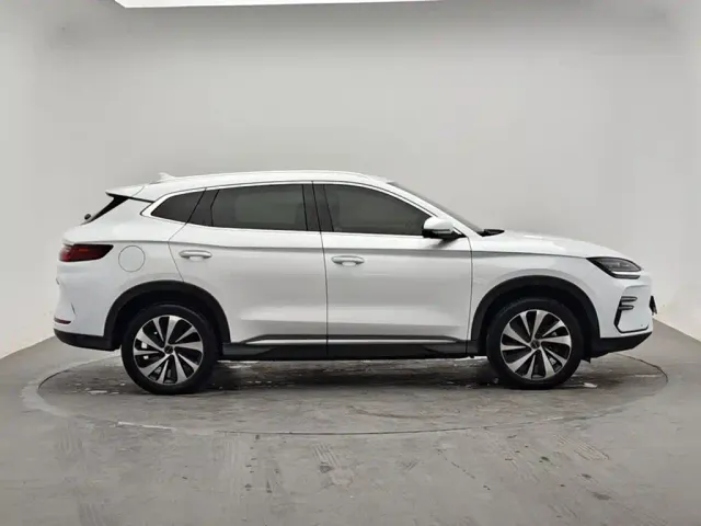 BYD Song PLUS — Фото автомобиля 3