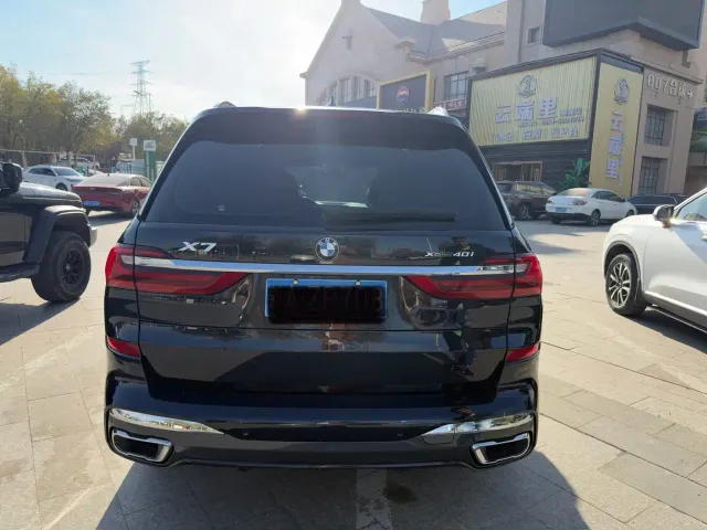BMW X7 — Фото автомобиля 9