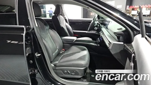 Hyundai Grandeur Grandeur (GN7) 3.5 Бензин 2WD — Фото автомобиля 11