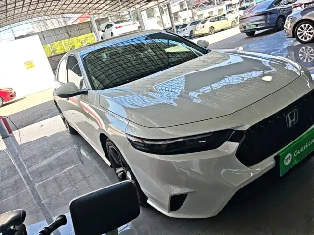 Honda Inspire — Фото автомобиля 3