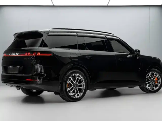 Lynk & Co 900 — Фото автомобиля 7