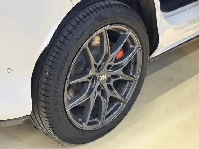 IM Motors LS6 — Фото автомобиля 30