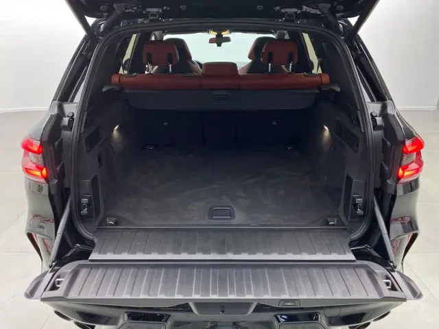 BMW X5 M — Фото автомобиля 3