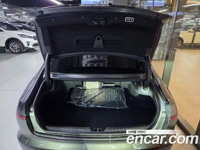 Hyundai Grandeur GN7 — Фото автомобиля 6