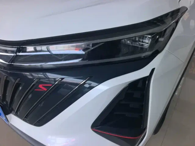 Changan CS75 Plus — Фото автомобиля 23