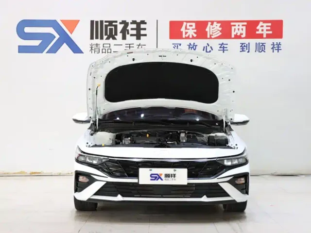 Hyundai Elantra — Фото автомобиля 18