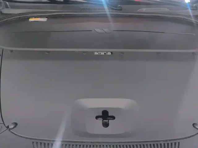 Li Auto ONE — Фото автомобиля 10