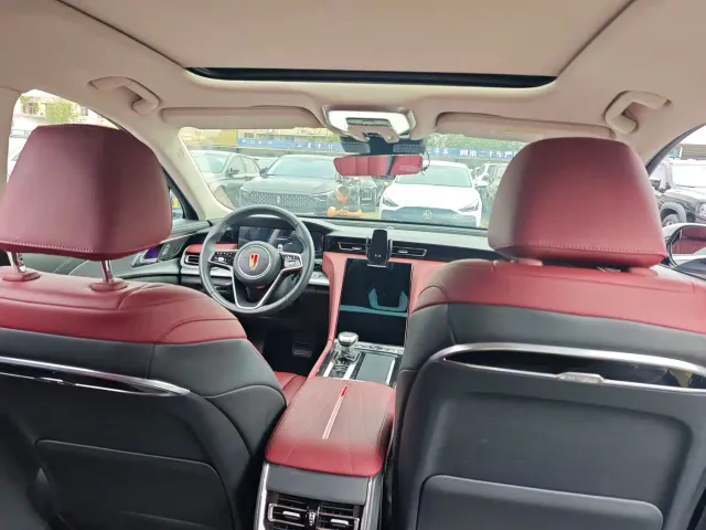 Hongqi H5 — Фото автомобиля 7