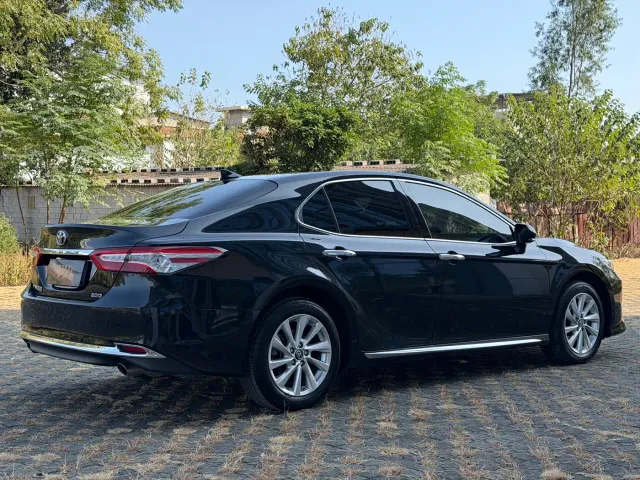 Toyota Camry — Фото автомобиля 4