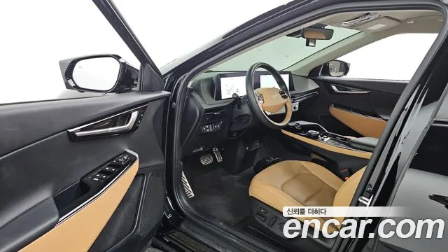 Kia EV6 — Фото автомобиля 14