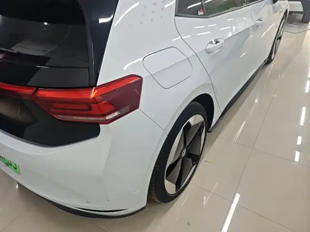Volkswagen ID.3 — Фото автомобиля 7