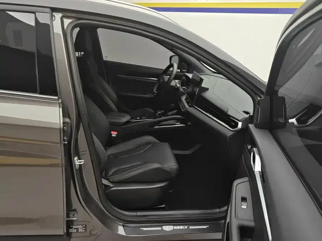 Geely Binyue — Фото автомобиля 8