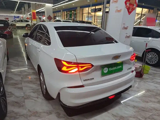 Chevrolet Monza — Фото автомобиля 4