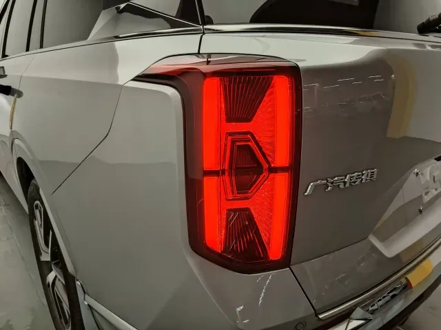 GAC Trumpchi GS8 — Фото автомобиля 19