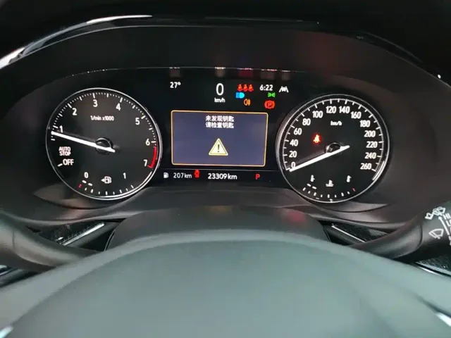 Buick Envision Plus — Фото автомобиля 11