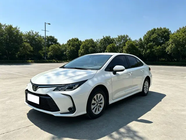 Фотография автомобиля — Toyota Corolla