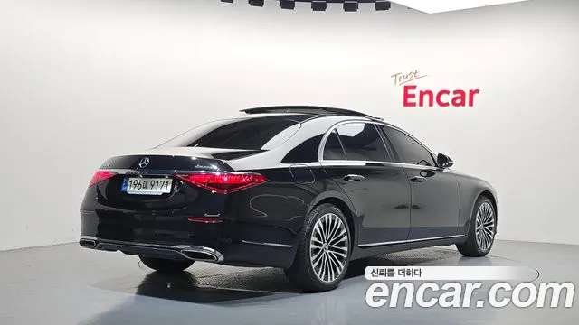 Mercedes-Benz S-Class — Фото автомобиля 2
