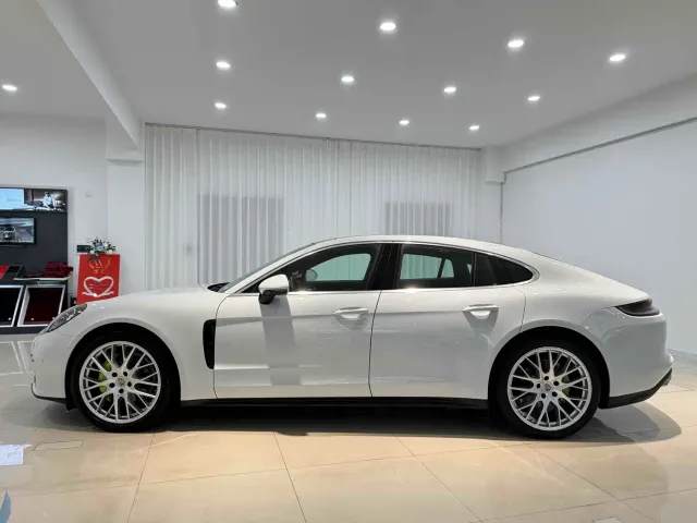 Porsche Panamera — Фото автомобиля 7