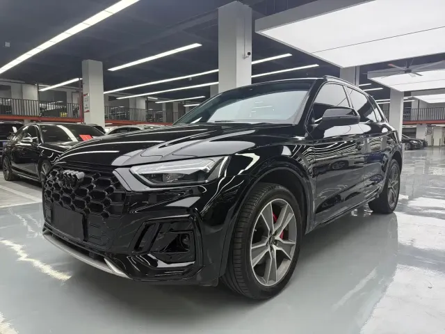 Фотография автомобиля — Audi Q5L