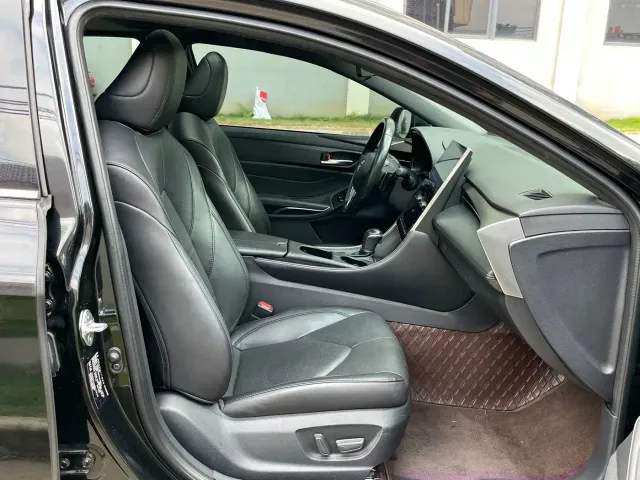 Toyota Avalon — Фото автомобиля 10