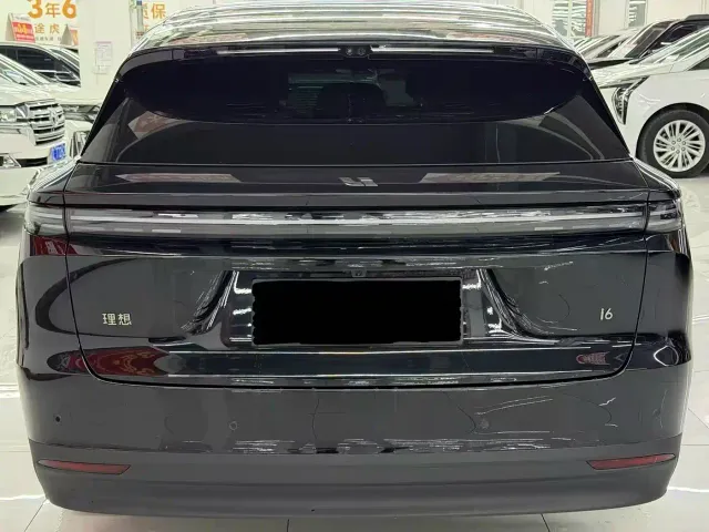 Li Auto i6 — Фото автомобиля 7