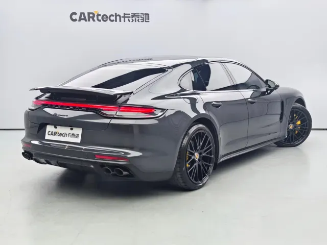 Porsche Panamera — Фото автомобиля 21
