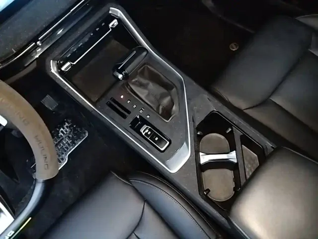 Wuling Asta — Фото автомобиля 13